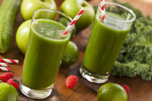 Healthy Green Vegetable and Fruit Smoothi Juice